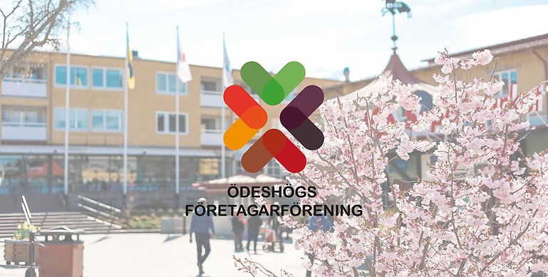 Logotyp för Ödeshögs företagarförening och bakgrund på Ödeshögs torg.